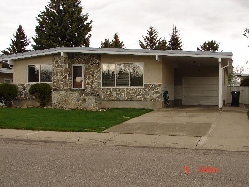 SOUTH SIDE HOUSE ACROSS FROM REDWOOD PARK