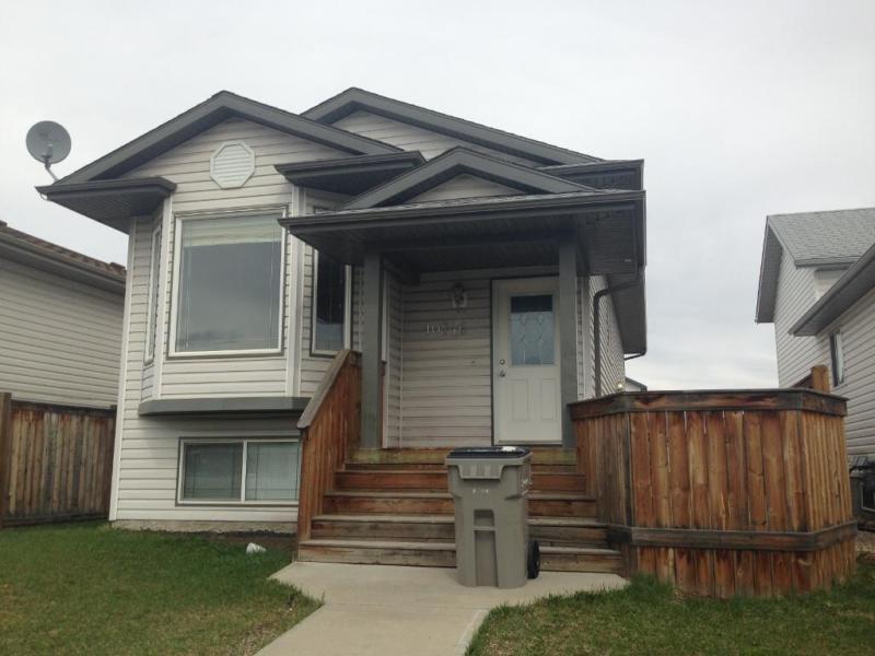10746 73 Ave A (UP) Cute 3 Bed, 1 Bath Upper Suite Avail Aug 1!!