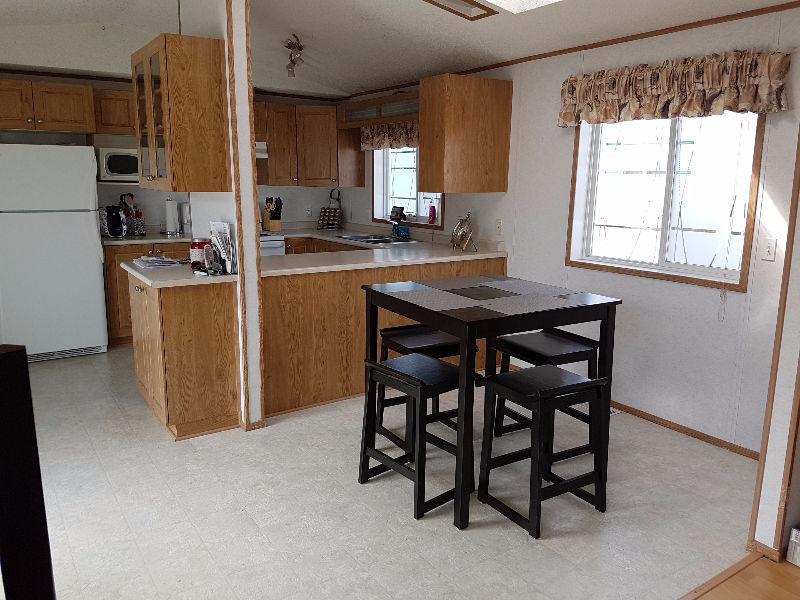 Well maintained 3 bedroom mobile home for rent