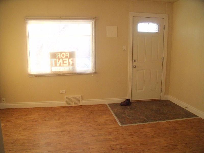 AVAIL TODAY! NEW FLOORS YES! RENO'D Cutie-WESTPARK! 2 bdrm main