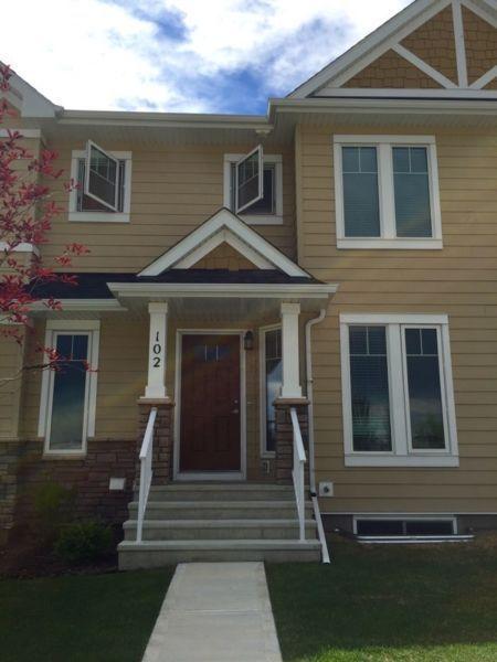 Clearview Townhouse for Rent! Condo Fees Included!