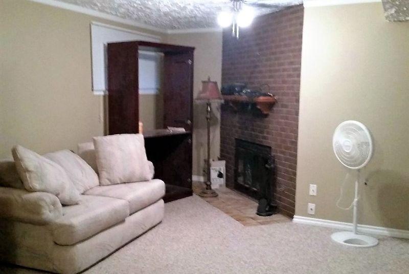 Private Newly Renovated Bsmt Suite Near South  Common