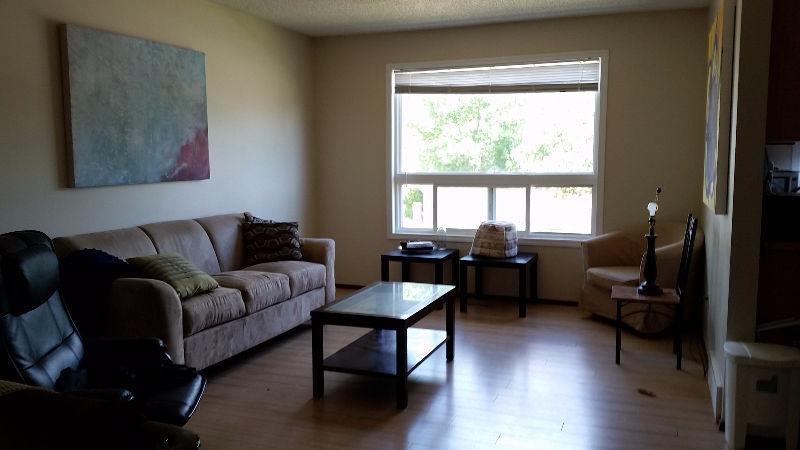 Move in July 1 - West Side House Room Rental Close to University