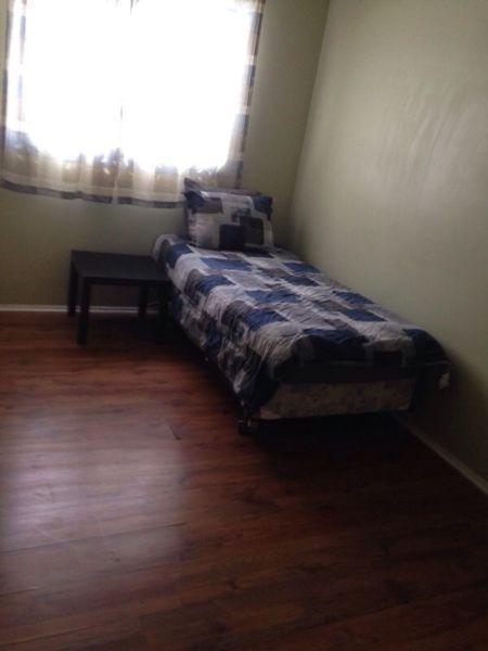 ROOM FOR RENT SHORT OR LONG TERM NAIT, KINGSWAY MALL, DOWNTOWN