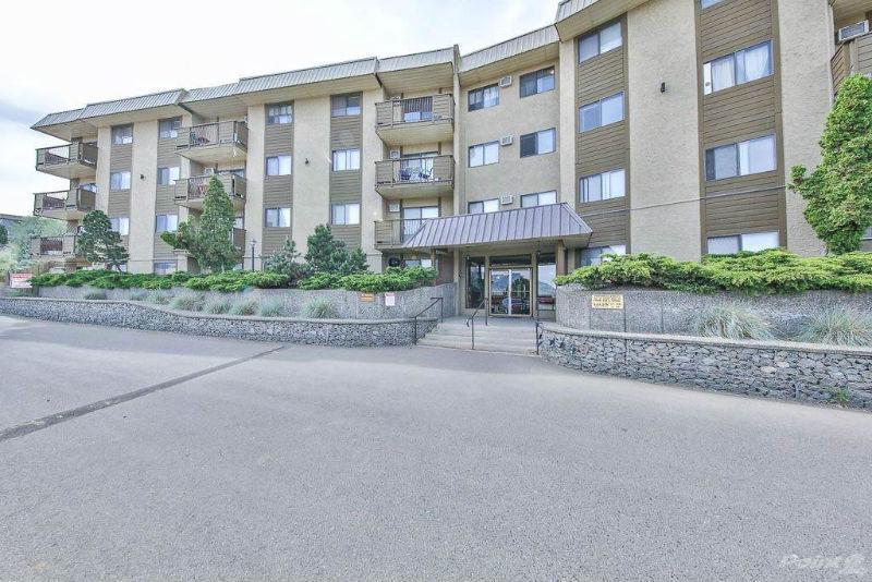 Shared Condo - 5 min Walk to TRU!!