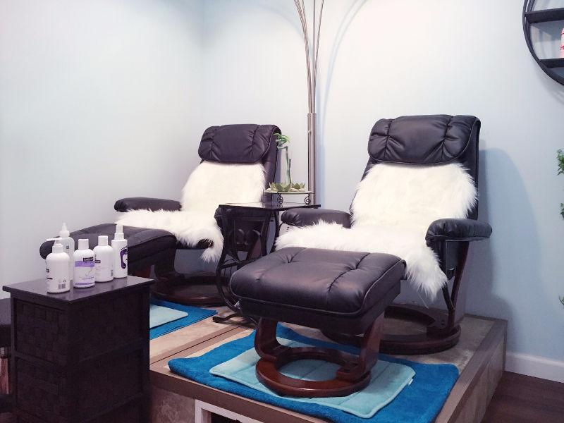Rooms for rent in Full Service Salon