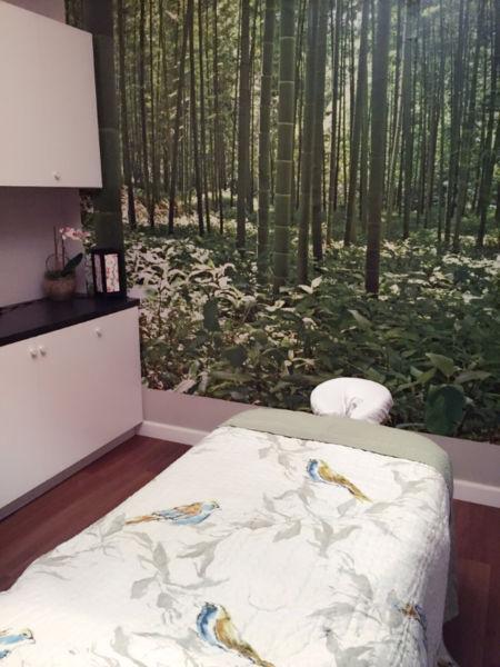 Rooms for rent in Full Service Salon