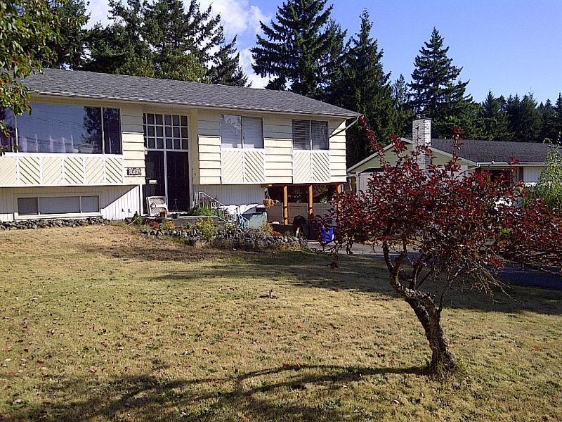 3-BR, 2-Bath House with Suite, 3624 Departure Bay RD