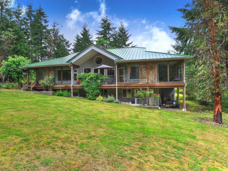 Large Home in Cedar by the Sea with 3.9 Acres