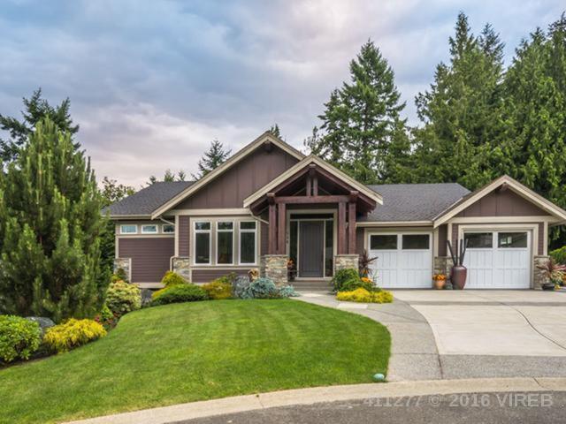 *NEW LISTING* 3 Bedroom Executive Home on Eaglecrest Golf Course