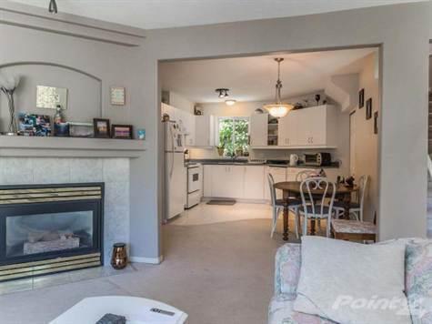 493 Pioneer Cres