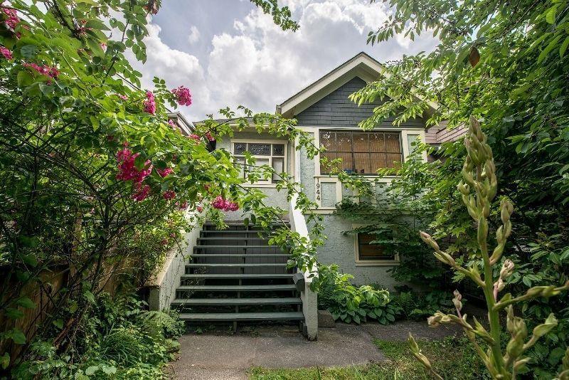 Commercial Drive House OPEN HOUSE TODAY SAT 3-5 PM