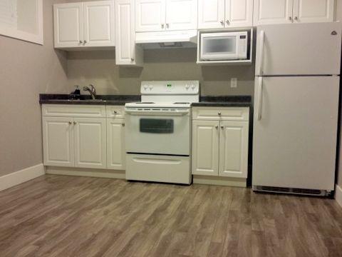 1 BED FURNISHED SUITE 5 MINS FROM TRU *NEW EXECUTIVE HOME*