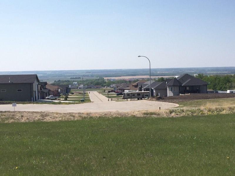 Large View lot in Beaverlodge, Alberta