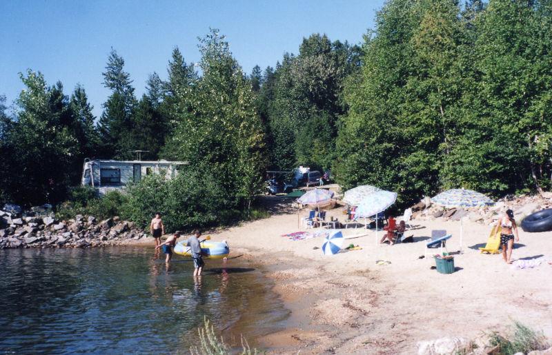 Exceptional waterfront acreage on Kootenay lake
