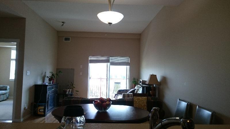 Roommate wanted to share a beautiful top floor 2bed/2bath