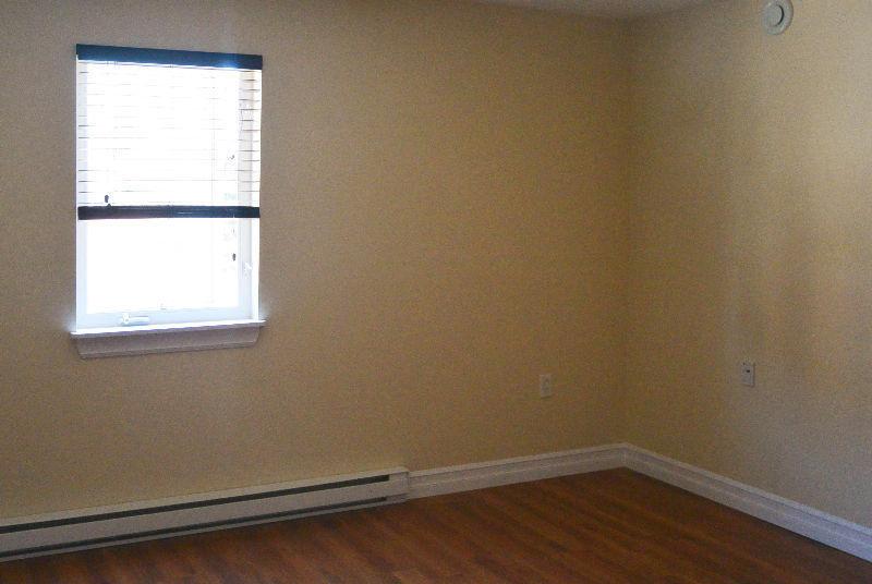 1 BEDROOM APARTMENT - Downtown Moncton Area - Utilities Included