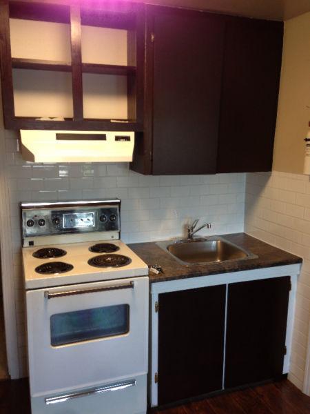 Cosy 1 bedroom, northside $540 heat and lights included