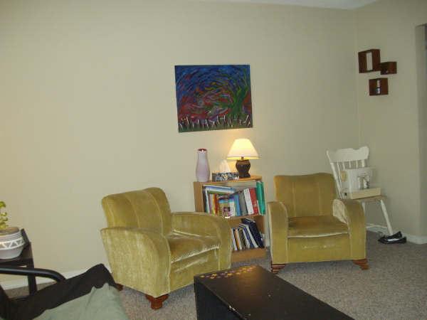 2 BEDROOM UP TOWN CLOSE TO CAMPUS, MALLS & HOSPITAL