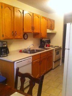 AWESOME DEAL!!! 2room apartment for rent in the Forest Hill area