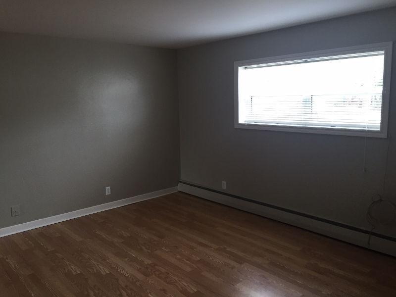 2 bedroom apartment available July 1st