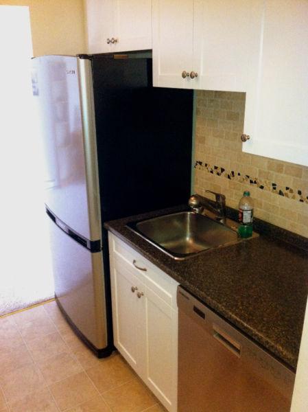 spacious 2 bed, 1.5 bath 2nd floor condo