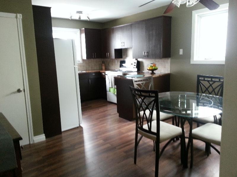 2 br apt - close to KP - East Elmwood