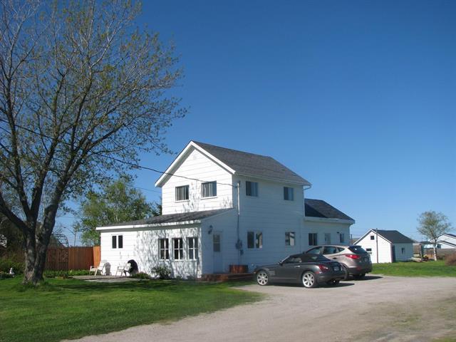 NEW PRICE -For sale in Beresford - 471 Rue Principale - 69900.00