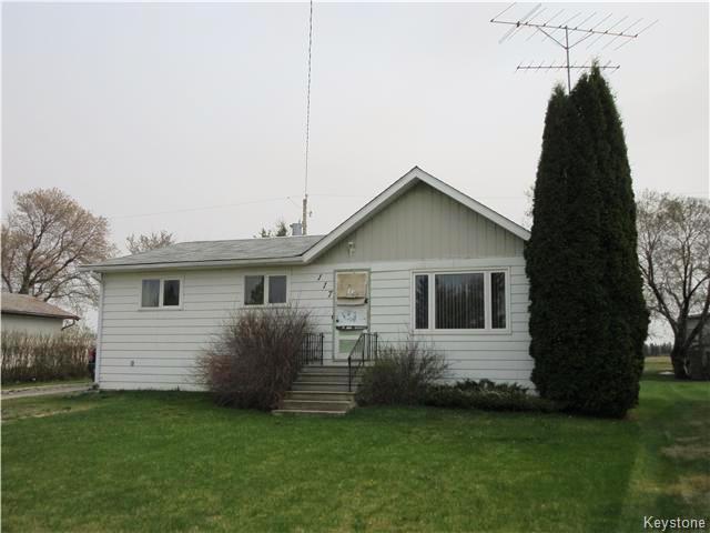 3 BR home on a large lot in quiet residential area of Shoal Lake