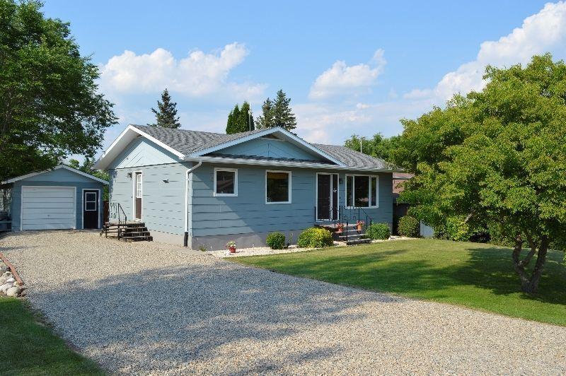 5 Bedroom House in Minnedosa