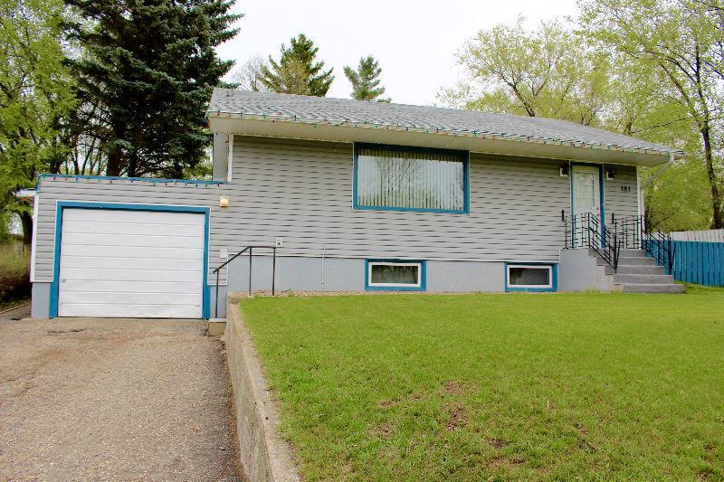 Excellent, updated home on quiet street in Souris, MB