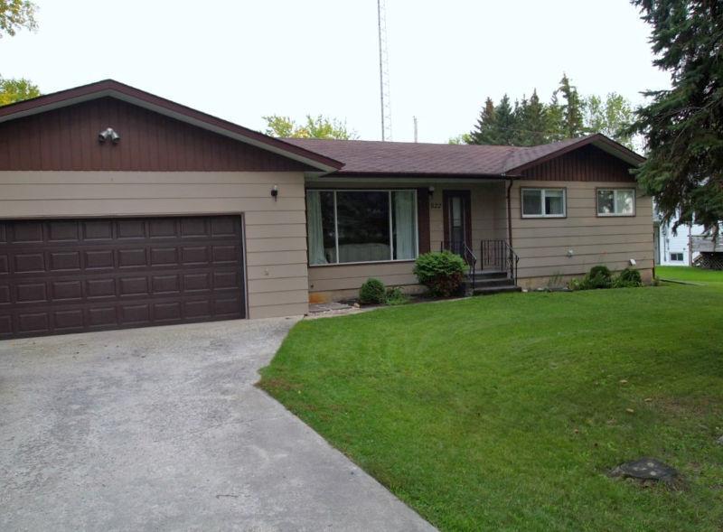 Great Family Home with Double Attached Garage for sale or rent