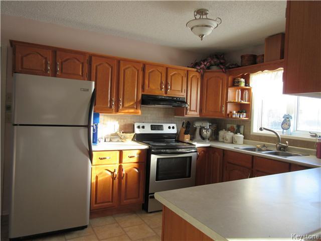 Price Change!! Bright 3BR home in Rossburn MB's new development!