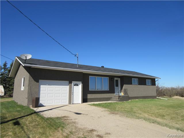 Well built & inviting home with new renovations in Shoal Lake!