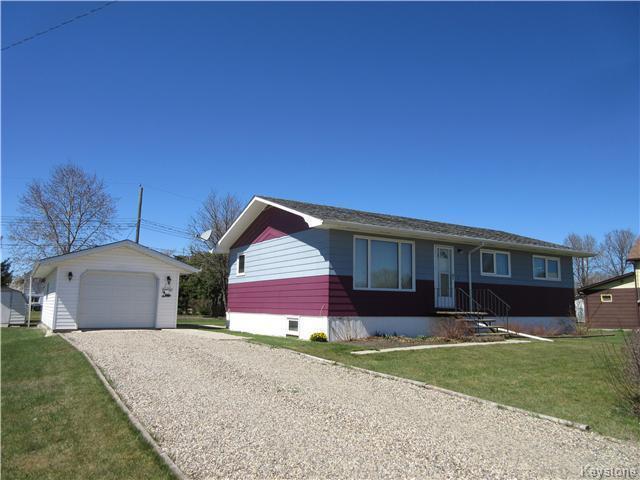 Well maintained 3 Br bungalow with detached garage in Hamiota MB