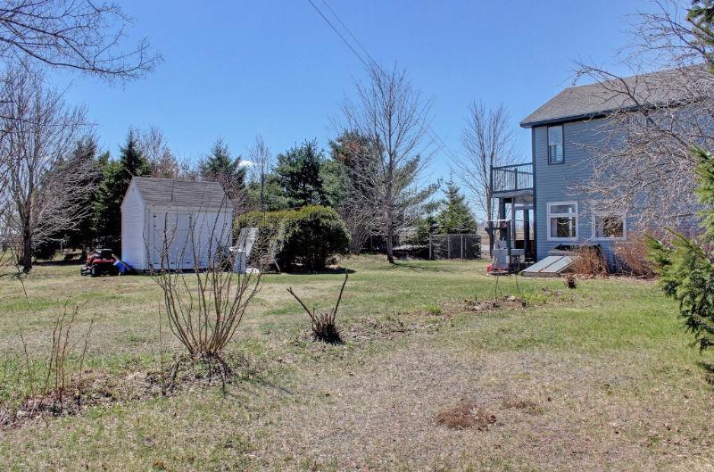 Beautiful Home Located between  & Oromocto