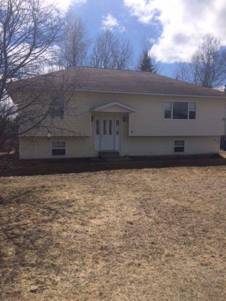 HUGE PRICE DROP!!! $8000 price drop!!! GREAT NEIGHBOURHOOD