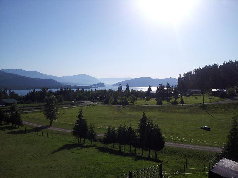 4.23 Lakeview acres fenced for horses in Beautiful Shuswap
