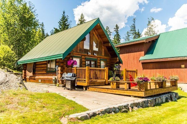 LOG HOME WITH BOAT SLIP