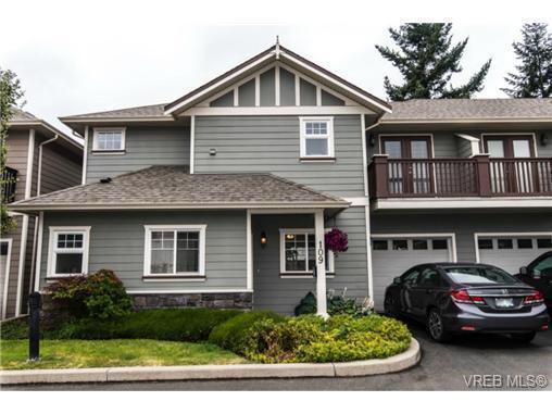 Single car garage with tandem parking in a well run complex