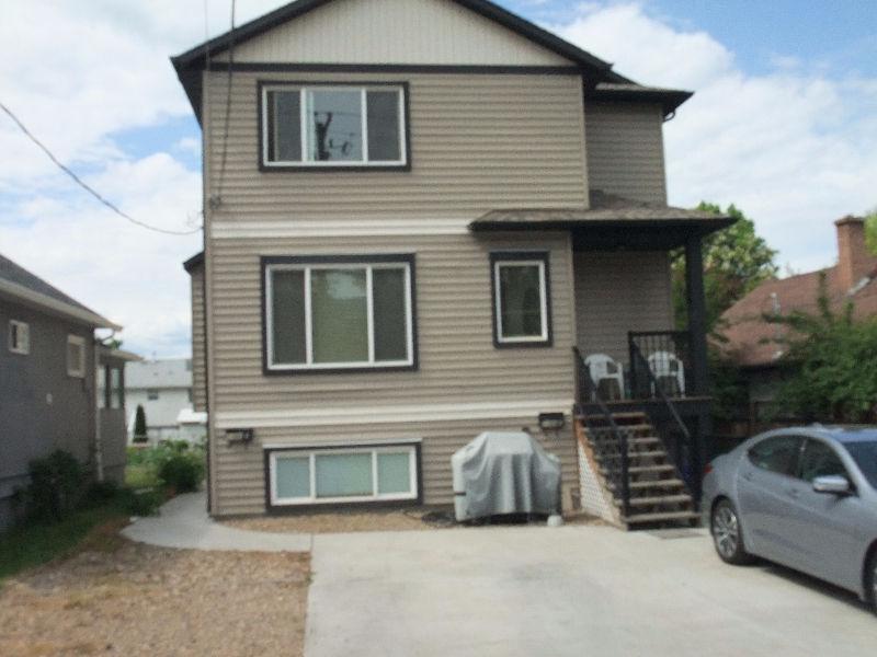 3 Bedrom Duplex To Share for Aug. 1