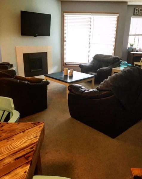 Room for rent in 2 bed Condo! - Available Aug 1