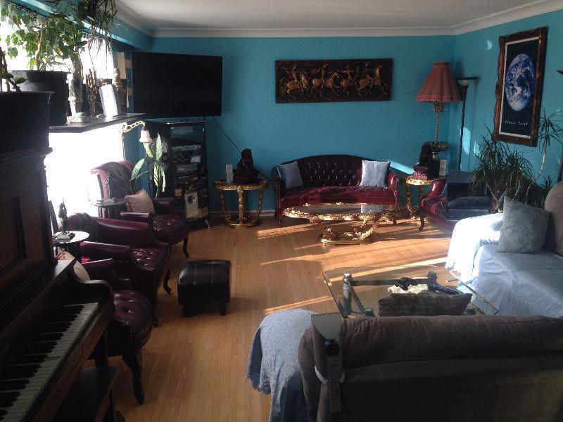 Great Space and Solid, Friendly Roommates! Furnished Option