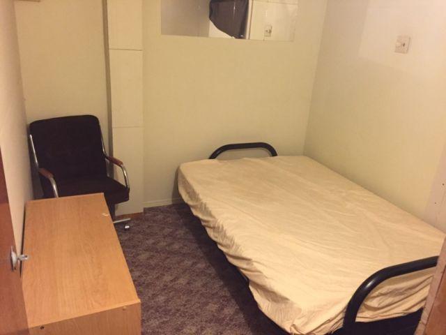 One Room Available for Rent (Great location & Everything incl)