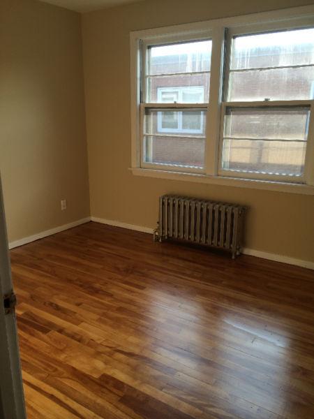 South End One Bedroom Apartment Near Hospital and Unversities