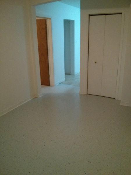 1 Bedroom (Downtown Pictou) Power/Heat included! ground level