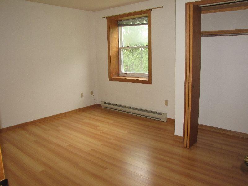 Very clean and quiet 1 bedroom apartment
