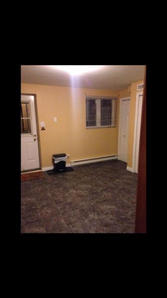 Pet Friendly 1 bedroom Apartment available AUG 1st or SEPT 1st