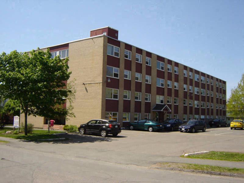 2 & 3 Bd Apts in Wolfville July & August - Utilities included