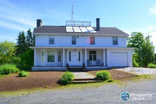 Over 4 ac of treed & attractive property, views of Minas Basin